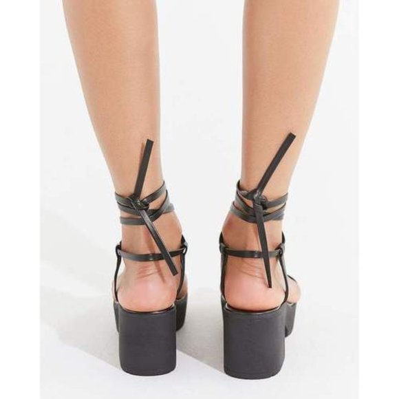 Urban Outfitters Claire Lace-Up Platform Sandal - Picture 3 of 3